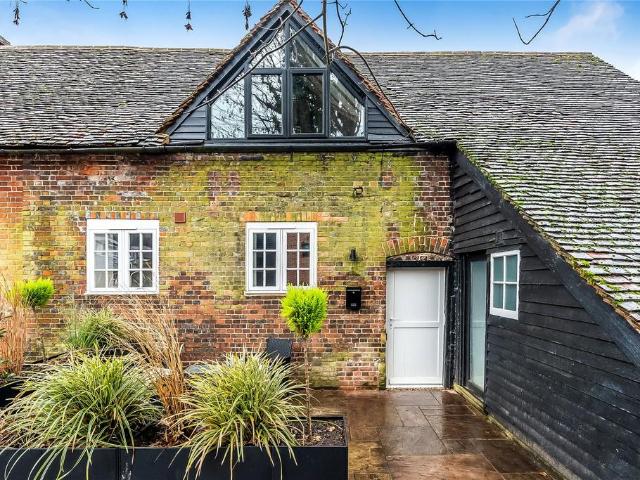 Flat for sale in Holloway Hill, Waverley