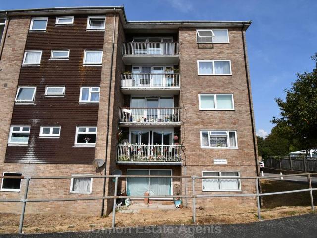 Flat for sale in Privett, Middlecroft