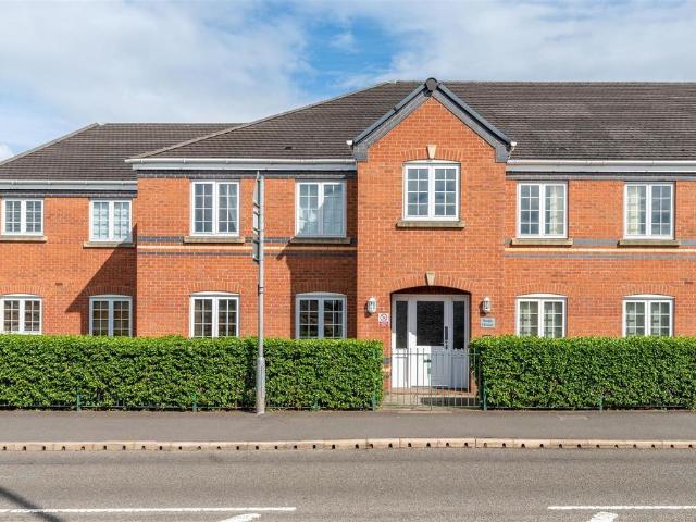 Flat for sale in Hemington, Leicestershire