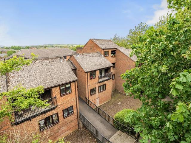 Flat for sale in Evershot, Oxfordshire