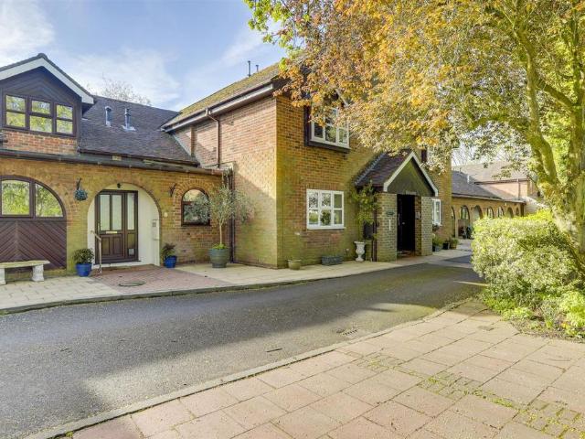 Flat for sale in Caldermill, East Midlands