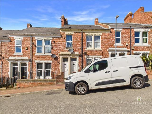 Flat for sale in Bensham, Tyne And Wear