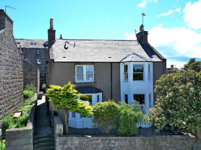 Flat for sale in Ballindoch, Scotland