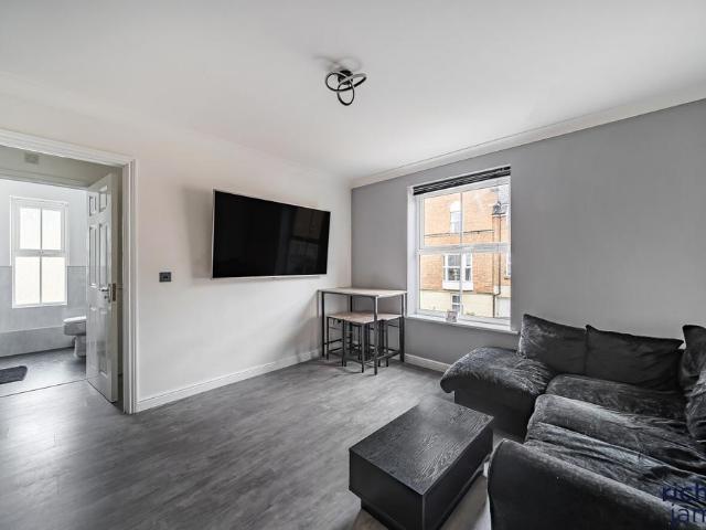 Flat for sale in Redhouse, Abbey Mead