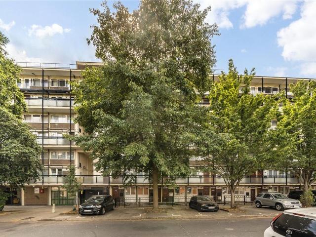 Flat for sale in Saint Matthias Estate, Poplar Grove