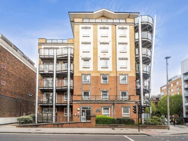 Flat for sale in St Mary's, City Of Southampton