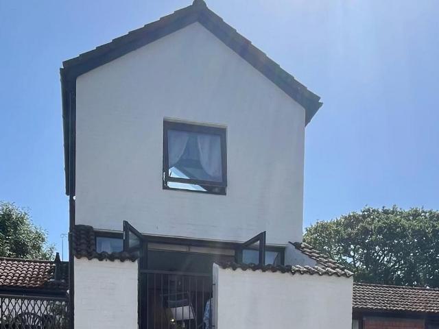 Flat for sale in Highcliffe