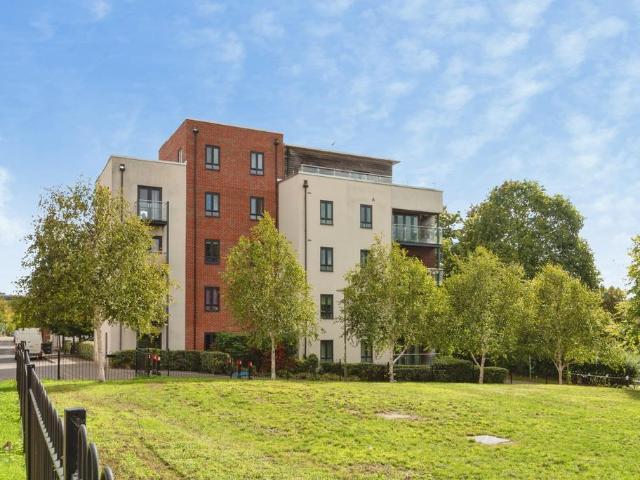 Flat for sale in Brookvale, Basingstoke and Deane