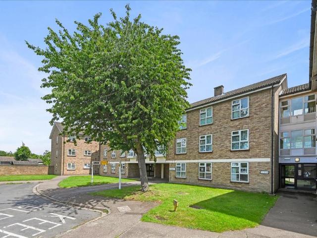 Flat for sale in Colliers End, Hertfordshire
