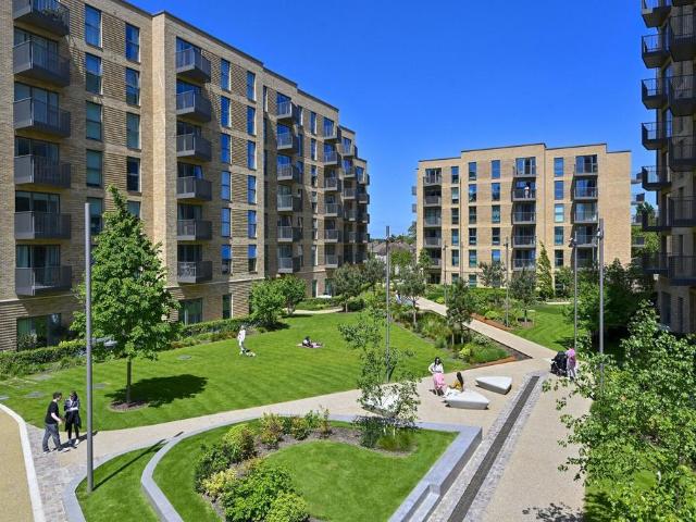 Flat for sale in Slough