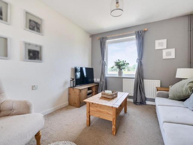 Flat for sale in Littlecote, West Sussex