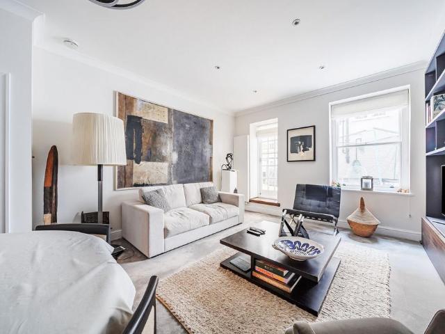Flat for sale in Chelsea, Greater London