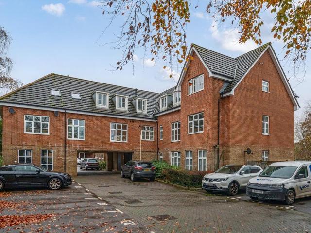 Flat for sale in Fareham, Hampshire