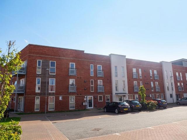 Flat for sale in Maidenhall, Ipswich