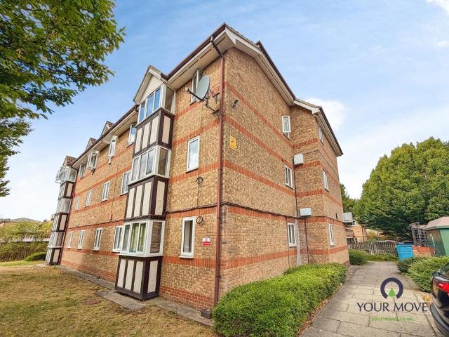 Flat for sale in London Borough of Bexley, Greater London