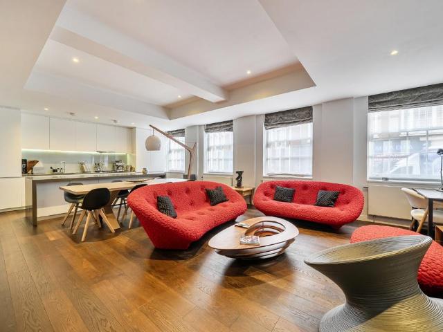 Flat for sale in City of Westminster, Greater London