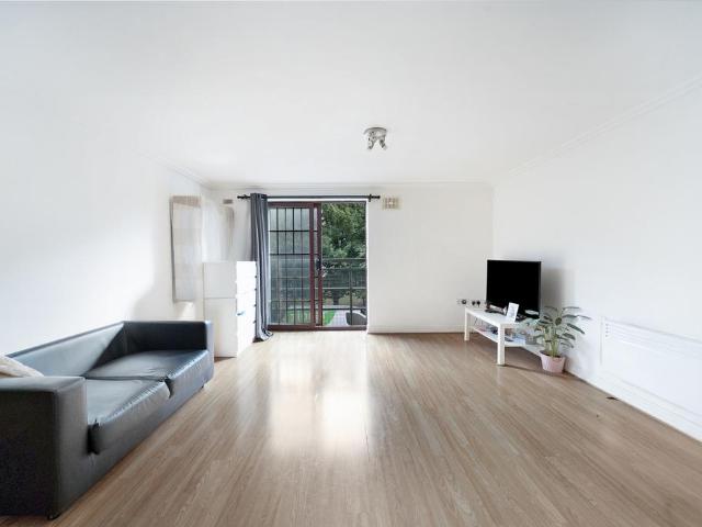 Flat for sale in Roding Riverside, Isle Of Man