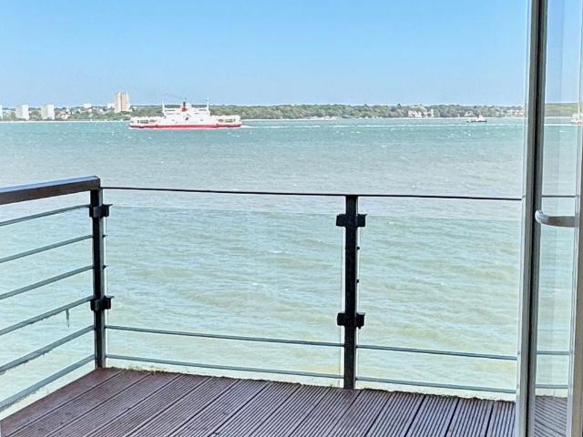 Flat for sale in Hythe and Dibden, Ashurst Bridge