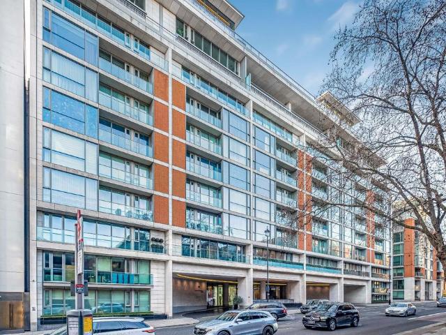 Flat for sale in Knightsbridge, Greater London