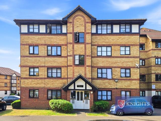 Flat for sale in Greater London