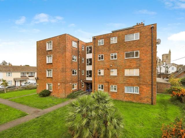 Flat for sale in Roselands, Eastbourne