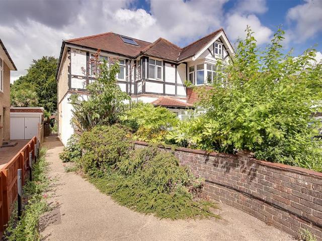 Flat for sale in West Worthing, Worthing