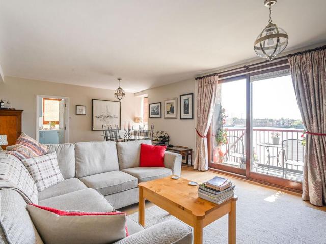 Flat for sale in Wapping, Isle Of Man