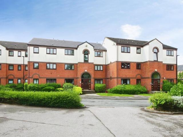 Flat for sale in High Field, York