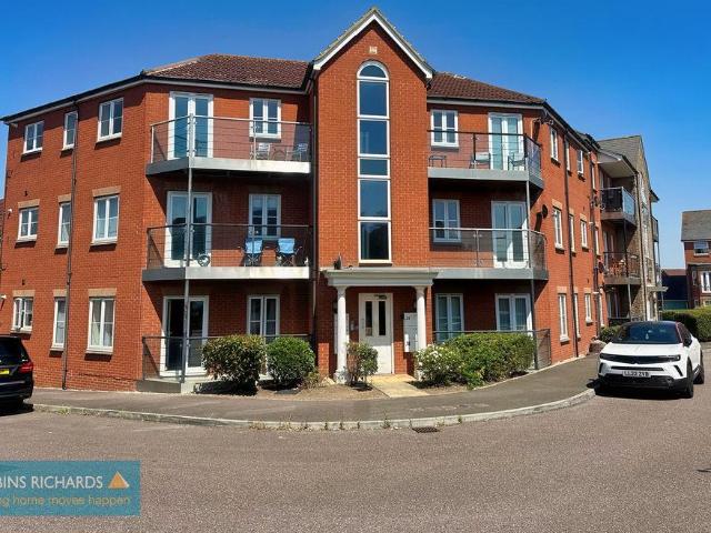 Flat for sale in North Petherton, Somerset