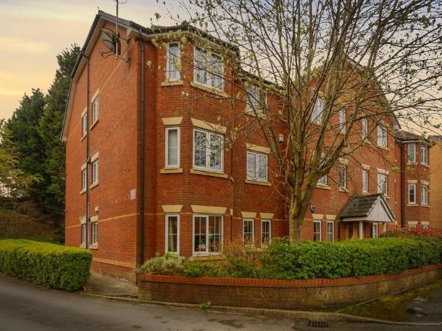 Flat for sale in Whalley Range, Manchester