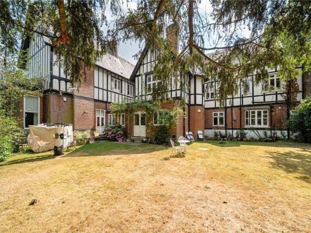 Flat for sale in Bickley, Greater London