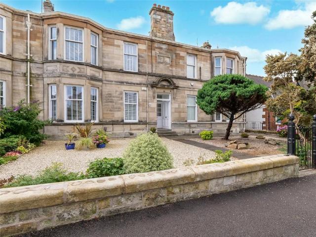 Flat for sale in Seafield, Scotland