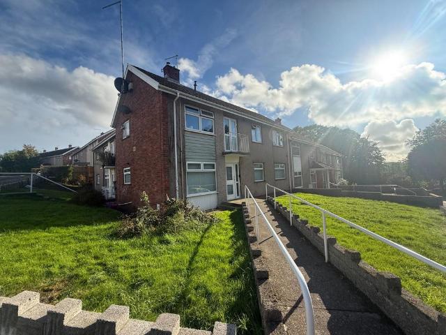 Flat for sale in Penyrheol, Swansea