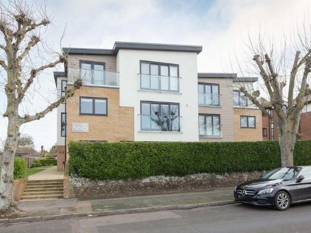 Flat for sale in Birchington, Acol