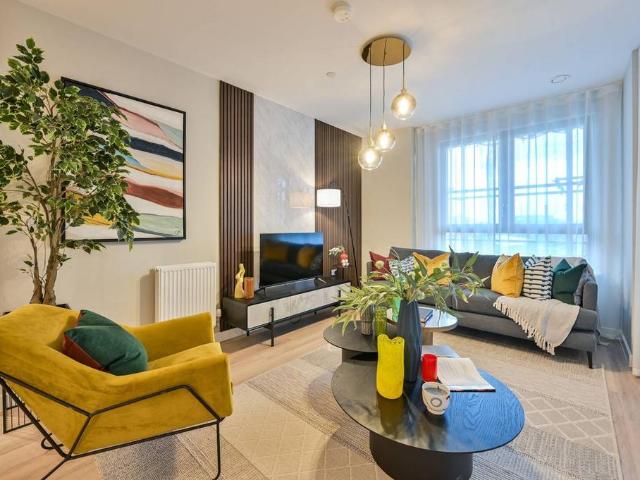 Flat for sale in Bermondsey, Isle Of Man