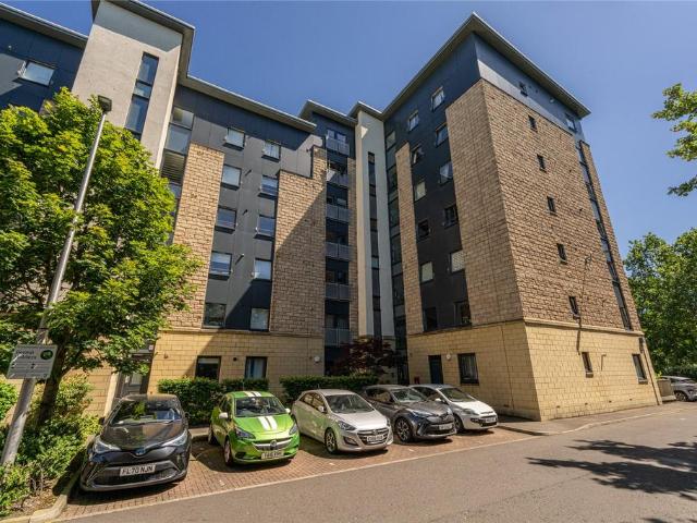 Flat for sale in Leith Links, Scotland