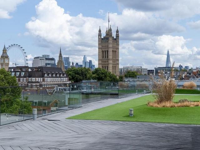 Flat for sale in Westminster, Greater London