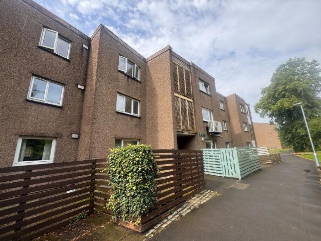 Flat for sale in Cumbernauld, Scotland