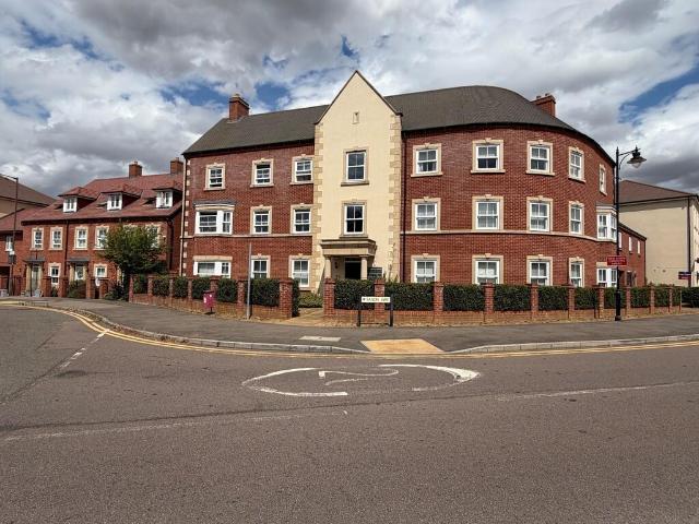 Flat for sale in Bedford