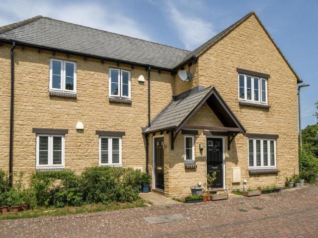 Flat for sale in Black Bourton, Oxfordshire