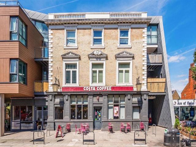 Flat for sale in Mapesbury, Greater London