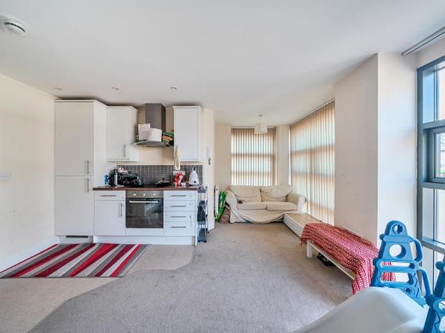 Flat for sale in Headington Shops, The Slade