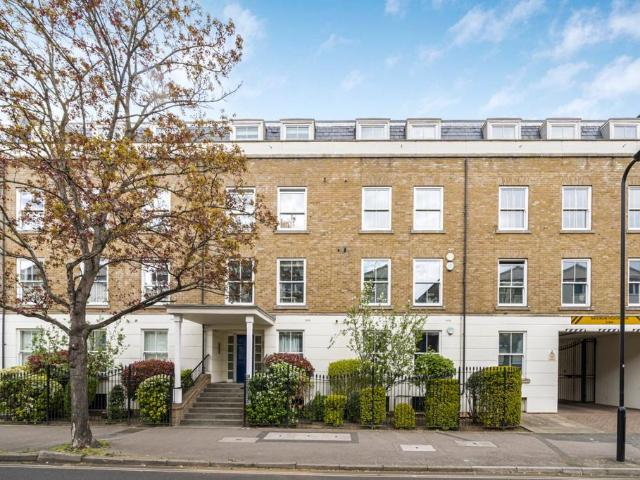 Flat for sale in Dalston, De Beauvoir Town