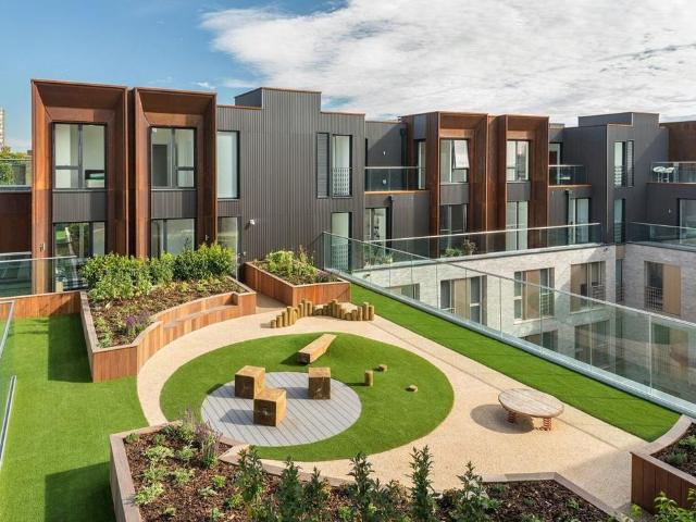 Flat for sale in Kentish Town, Greater London