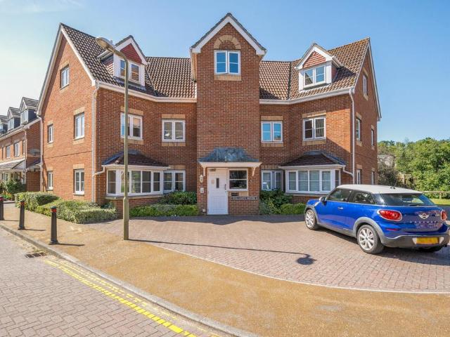 Flat for sale in Fareham, Hampshire