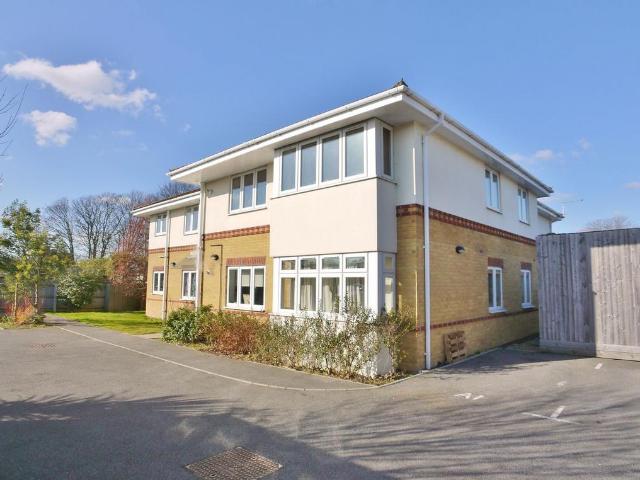 Flat for sale in Oakdale, Poole