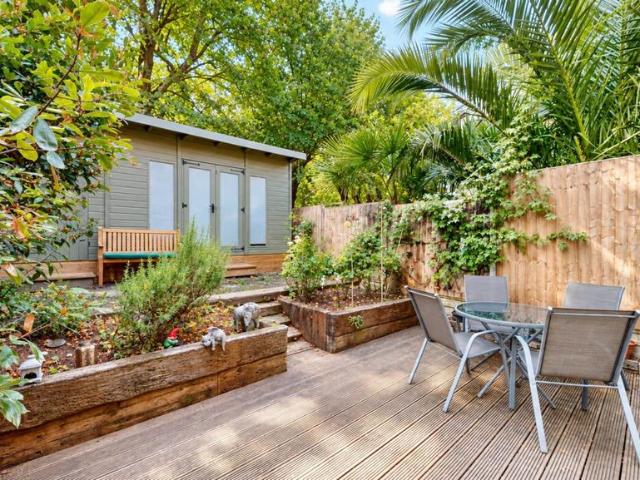 Flat for sale in London Borough of Haringey, Greater London