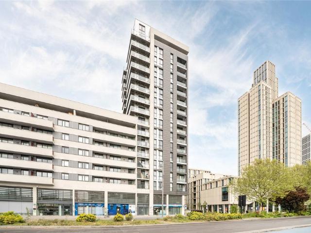 Flat for sale in Stratford Marsh, Greater London