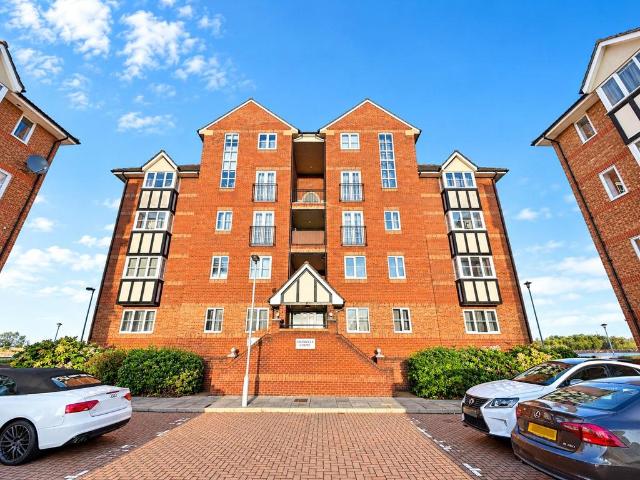 Flat for sale in London Borough of Bexley, Greater London