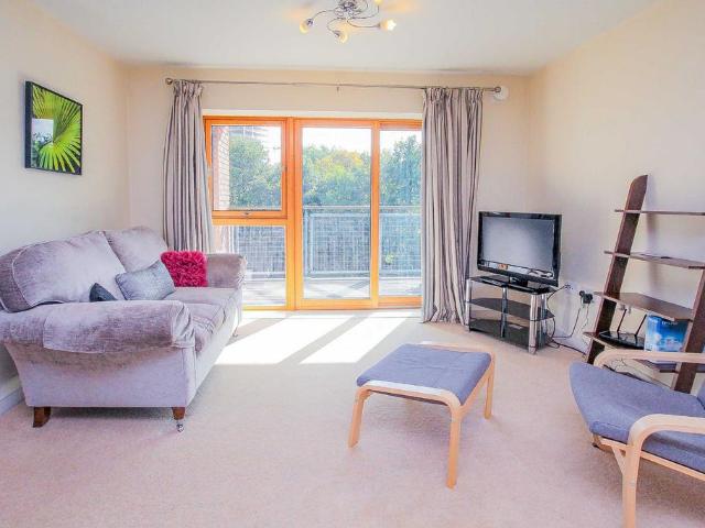 Flat for sale in Broadmead, Feckenham